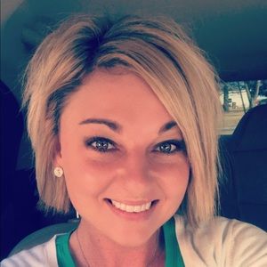 Meet your Posher, Hailey